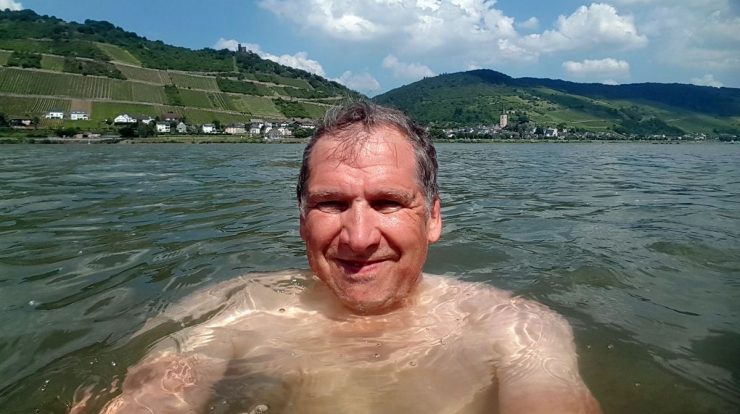 Kühles Bad im Rhein bei Trechtingshausen