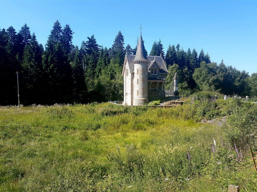 Gatelodge am Haupteingang von Ardverikie House